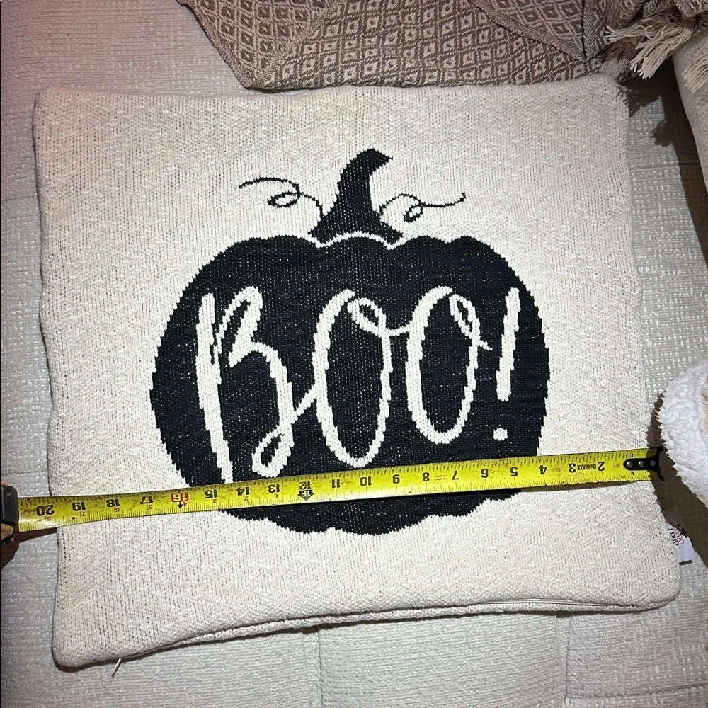 sweet street cream throw